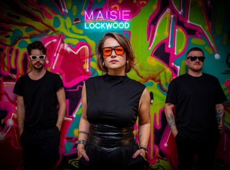 Maisie Lockwood, Late Bloomers