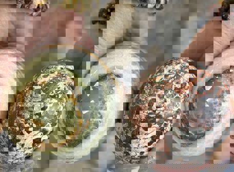 Léčivá meditace s drahými kameny