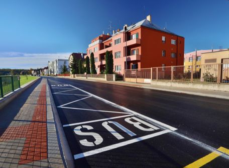 Komenského nábřeží - oprava komunikace