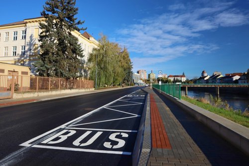 Komenského nábřeží - oprava komunikace